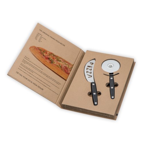 Black 2-piece pizza set with pizza knife and pizza cutter.