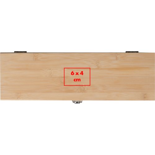 Wooden wine box with closure and space for one bottle.